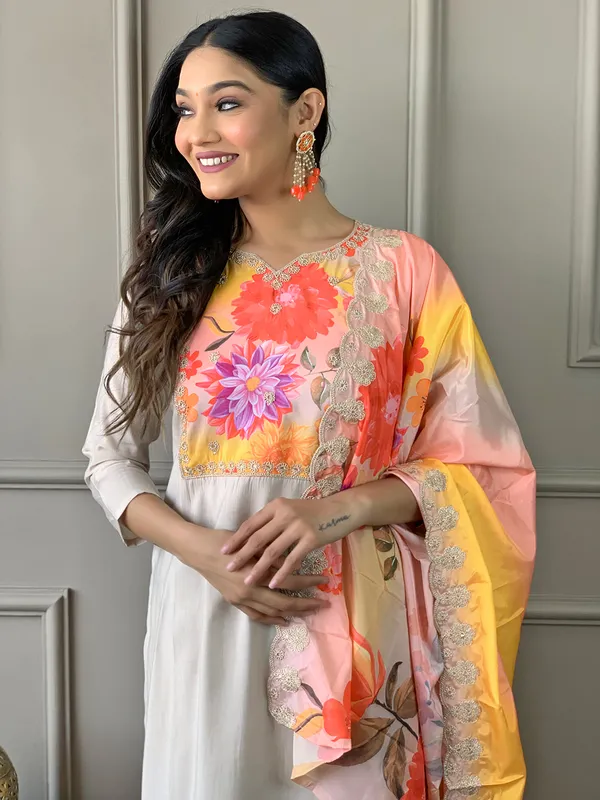 Cream_Floral_Chanderi_Fabric_Straight_Kurta_Pant_And_Dupatta_Set