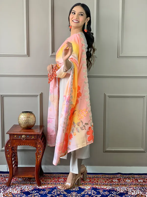 Cream_Floral_Chanderi_Fabric_Straight_Kurta_Pant_And_Dupatta_Set