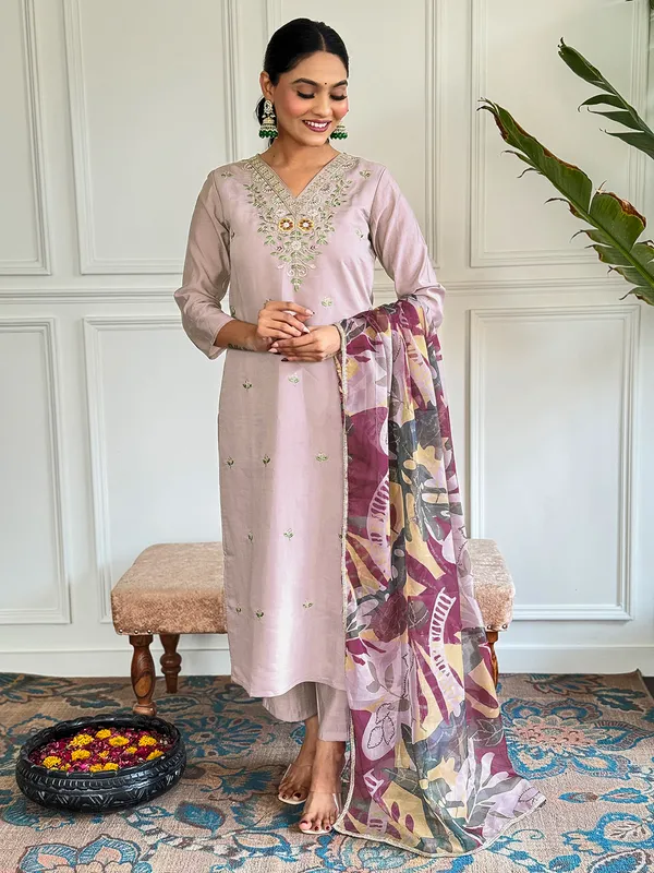 Beige_Chanderi_Fabric_Embroidery_Kurta_Pant_Set_For_Women