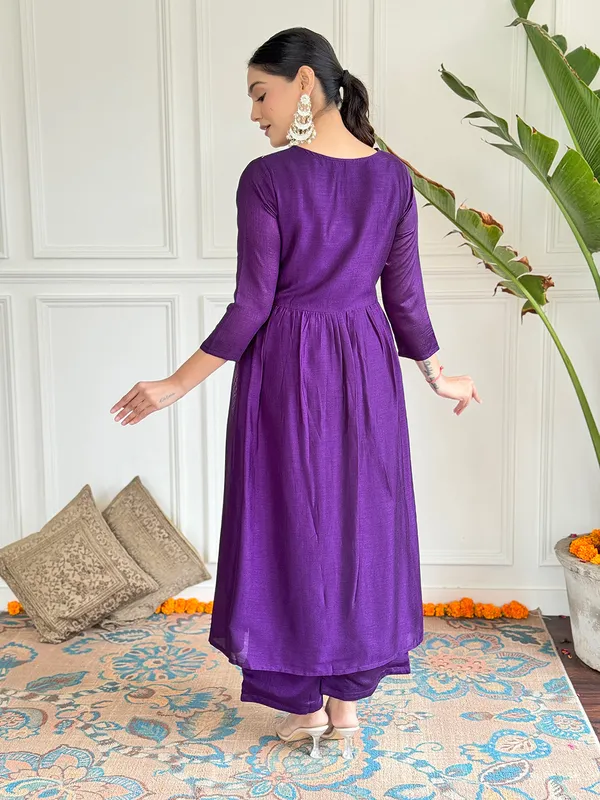 Purple_Embroide_Vichitra_Silk_Fabric_Straight_Kurta_Pant_And_Dupatta_Set