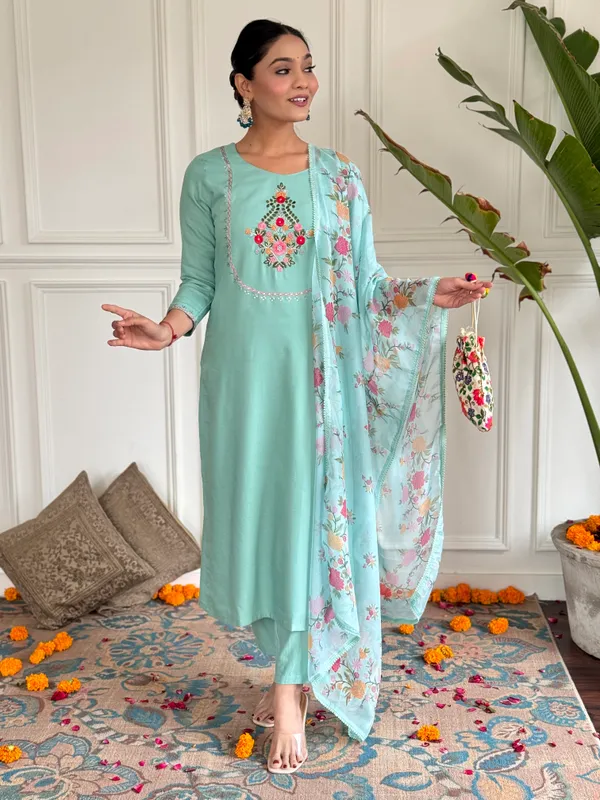 Blue_Thread_Work_Fabric_Straight_Kurta_Pant_And_Dupatta_Set