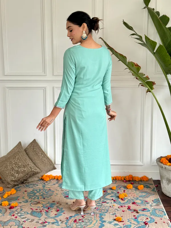 Blue_Thread_Work_Fabric_Straight_Kurta_Pant_And_Dupatta_Set