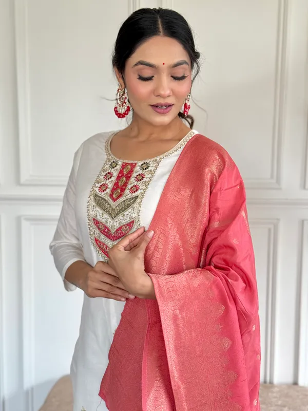 White_Embroide_Viscose_Blend_Fabric_Straight_Kurta_Pant_And_Dupatta_Set