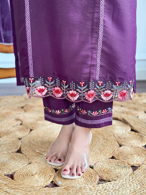 Purple_Embroide_Chanderi_Fabric_Straight_Kurta_Pant_And_Dupatta_Set