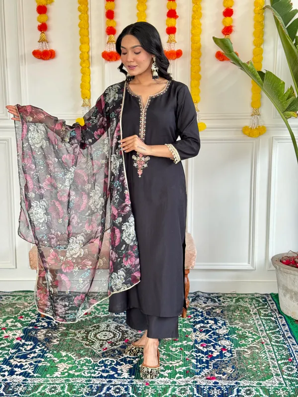 Black_Embroide_Slub_Fabric_Straight_Kurta_Pant_And_Dupatta_Set