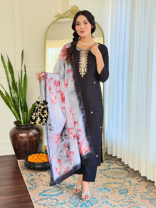 Black_Embroide_Viscose_Chanderi_Fabric_Straight_Kurta_Pant_And_Dupatta_Set