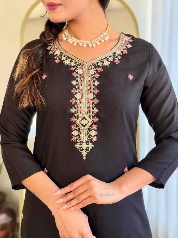 Black_Embroide_Viscose_Chanderi_Fabric_Straight_Kurta_Pant_And_Dupatta_Set