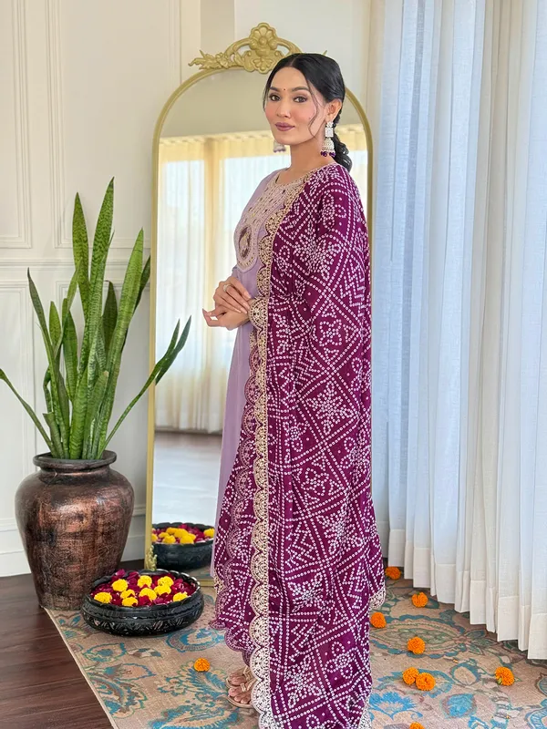 Lavender_Embroide_Viscose_Fabric_Straight_Kurta_Pant_And_Dupatta_Set