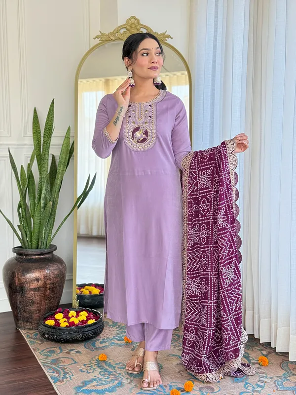 Lavender_Embroide_Viscose_Fabric_Straight_Kurta_Pant_And_Dupatta_Set