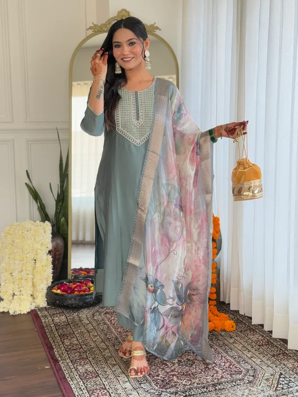 Pista_Embroide_Viscose_Fabric_Straight_Kurta_Pant_And_Dupatta_Set