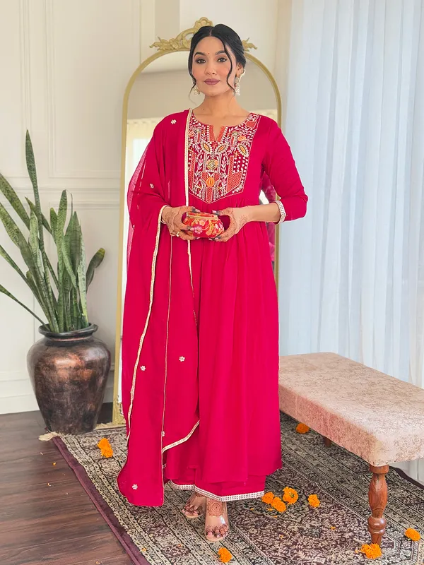 Red_Thread_Work_Vichitra_Silk_Fabric_Straight_Kurta_Pant_And_Dupatta_Set