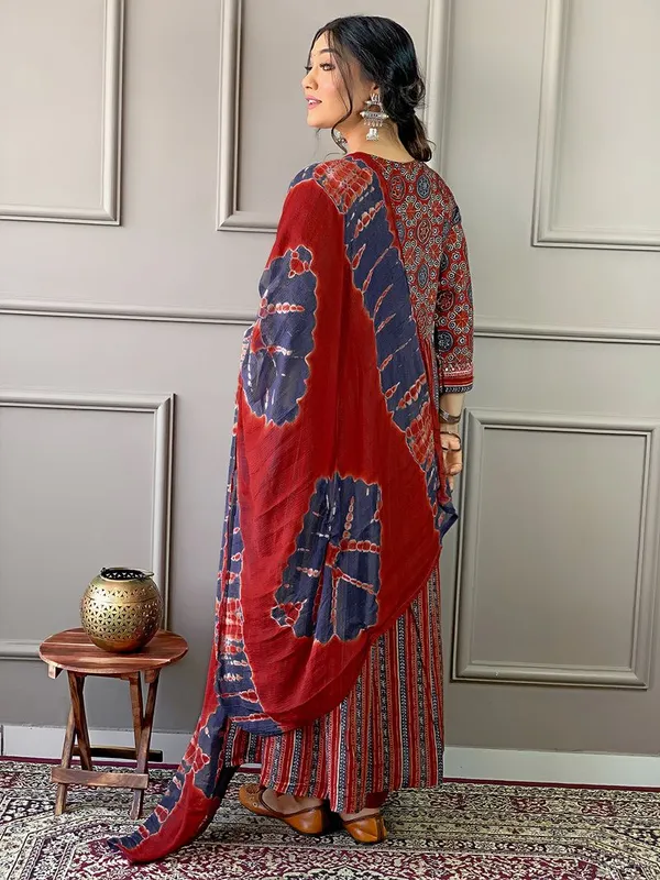 Maroon_Cotton_Fabric_Printed_Kurta_Pant_Set_For_Women