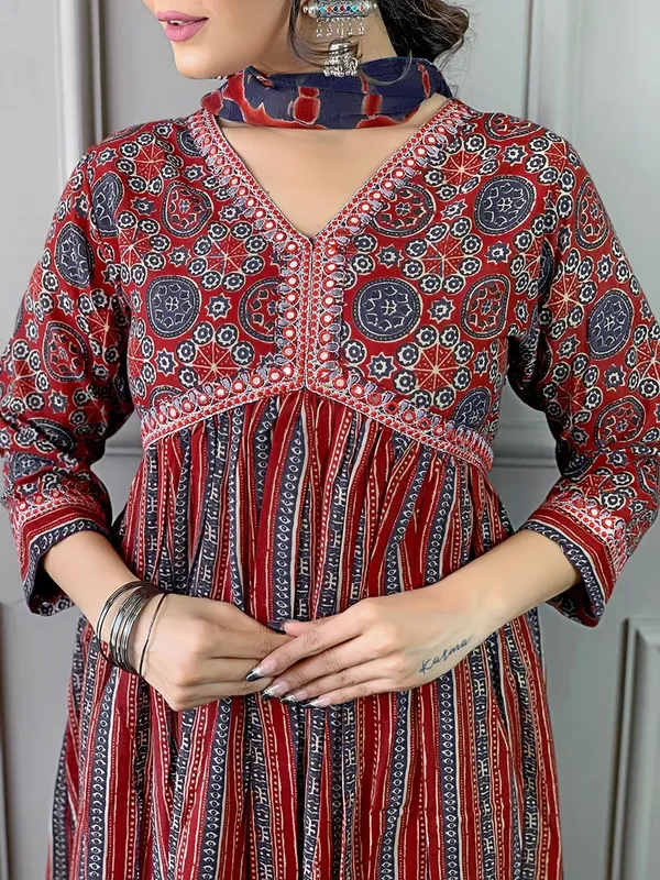 Maroon_Cotton_Fabric_Printed_Kurta_Pant_Set_For_Women