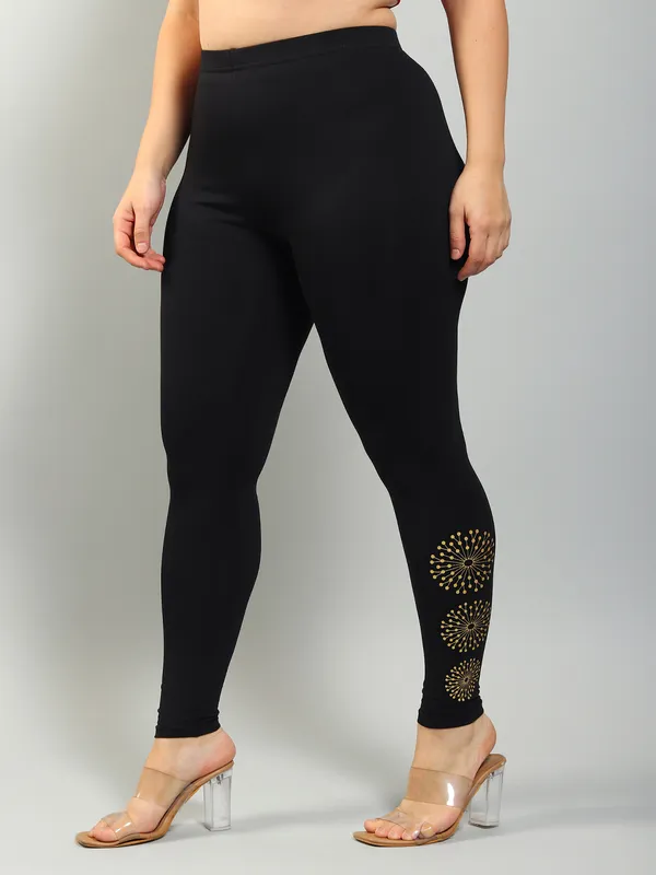 Black_Bottom_Printed_Plus_Size_Ankle_Length_Ethnic_Wear_Legging_For_Women