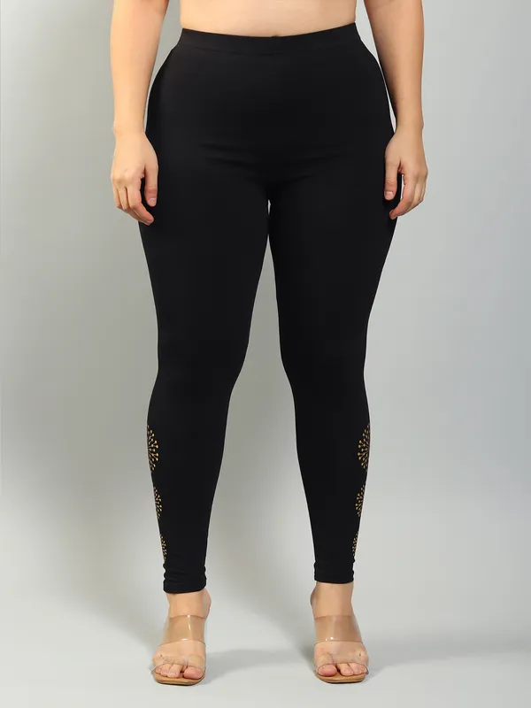 Black_Bottom_Printed_Plus_Size_Ankle_Length_Ethnic_Wear_Legging_For_Women