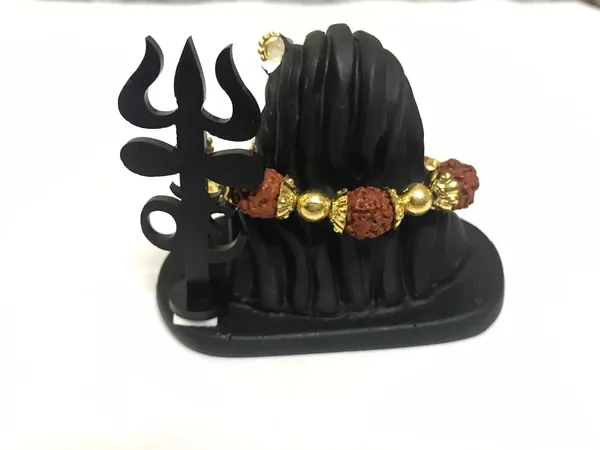 Adiyogi_Shiva_Statue_3_inches_with_Trishul_and_Random_Design_Rudraksha_mala_for_Car,_Home_etc
