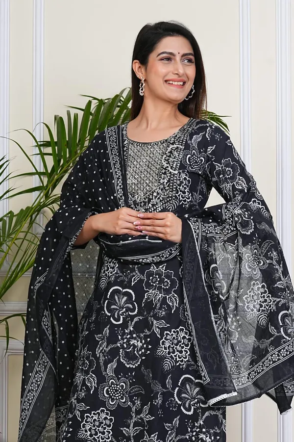 Premium_Cotton_Embriodered_Salwar_Suit_Set