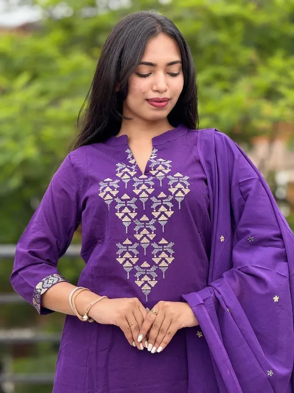 Premium_Cotton_A_line_Suit_Set