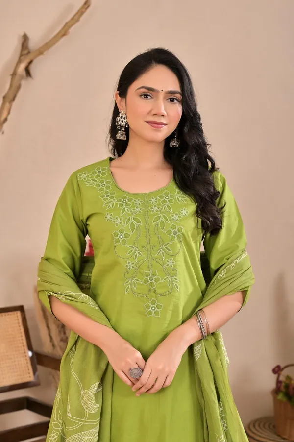 Fateh_Enterprises_Premium_Cotton_Embriodered_Suit_Set