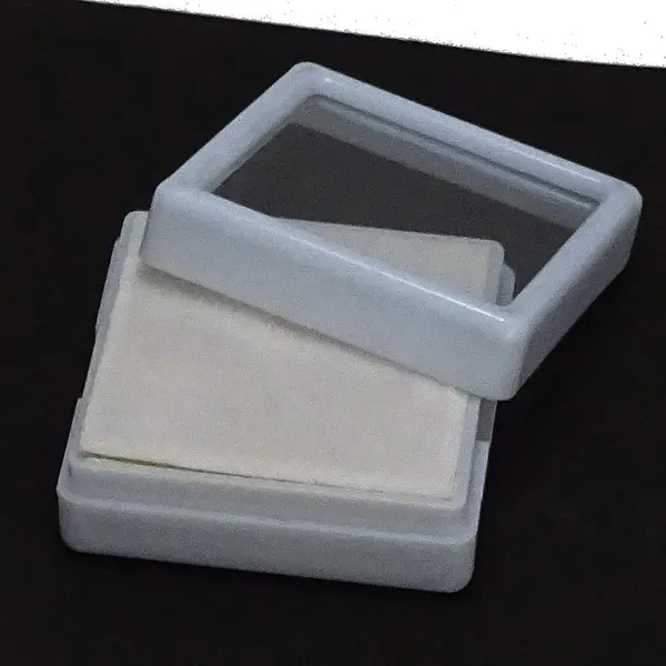 White_Glass_Gemstone_Display_Box_For_Gemstone_Storage