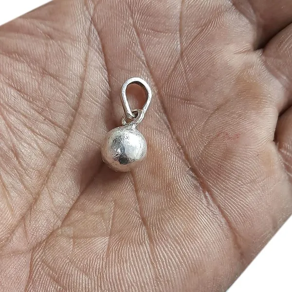 Sterling_Silver_Goli_Pendant_For_Unisex