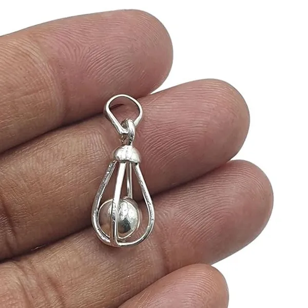 Sterling_Silver_Goli_Pendant_For_Unisex