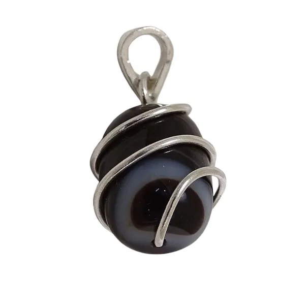 Silver_And_Black_Stone_Hakik_Pendant_For_Unisex