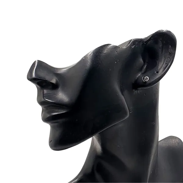 White_Silver_Nose_Pin_For_Women