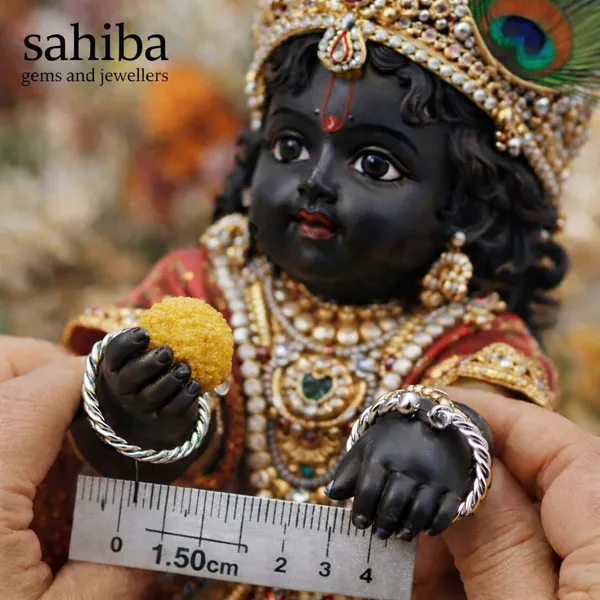 Silver_Idol_Jewellery_For_Krishna_Idol