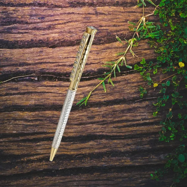Silver_Ball_Pen_For_Gifting