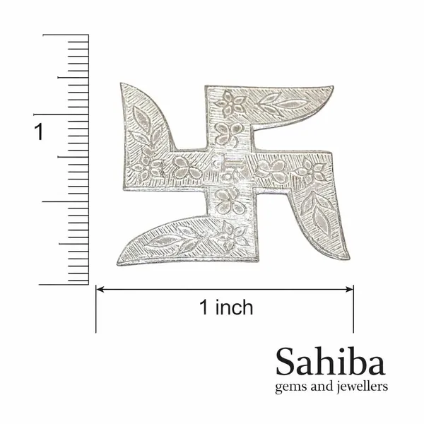 Silver_Swastik_Pyramid_For_Vastu