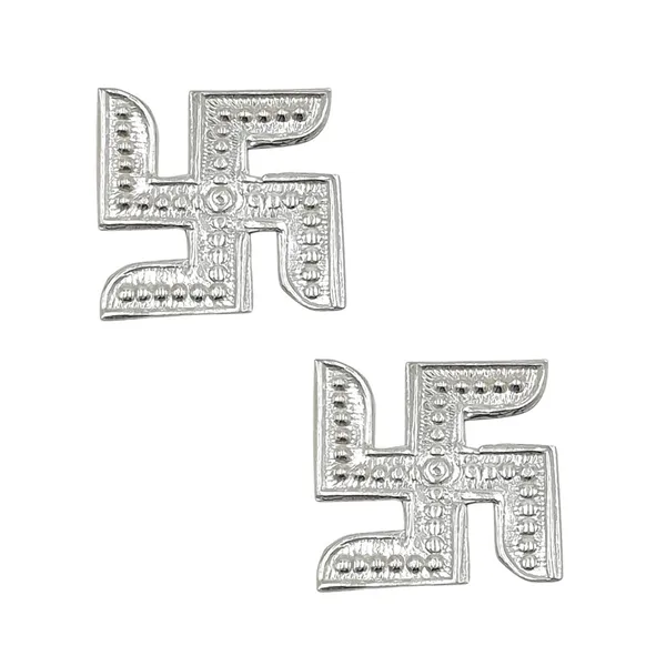 Silver_Swastik_Pyramid_For_Vastu