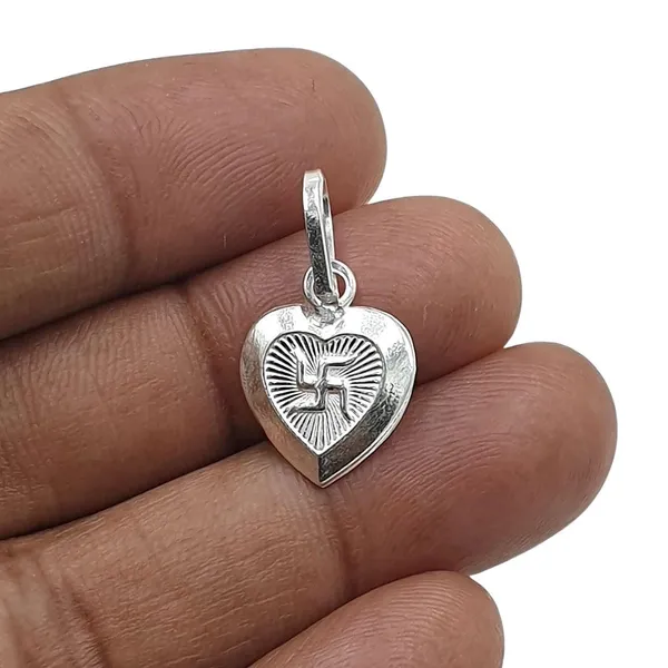 Silver_Swastik_Nazar_Pendant_For_New_Born_Babies