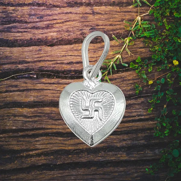 Silver_Swastik_Nazar_Pendant_For_New_Born_Babies