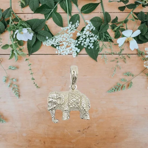 Silver_Elephant_Pendant_For_Unisex