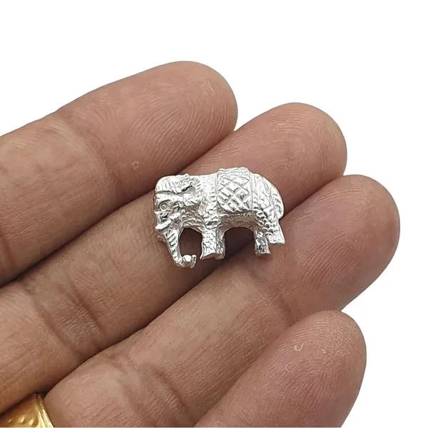 Silver_Elephant_Idol_For_Astrological_Remedy
