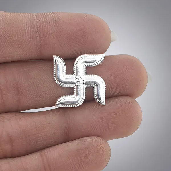 Silver_Om_Swastik_Pyramid_For_Vastu