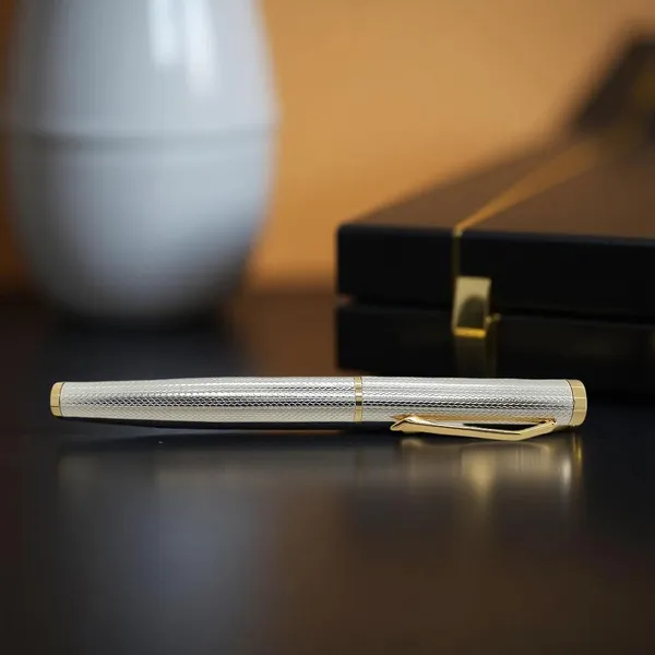 Silver_Ball_Pen_For_Gifting