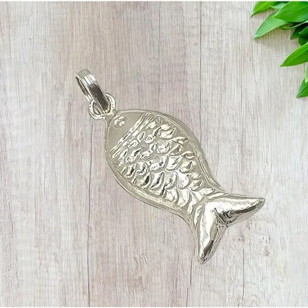 Silver_Fish_Pendant_For_Unisex
