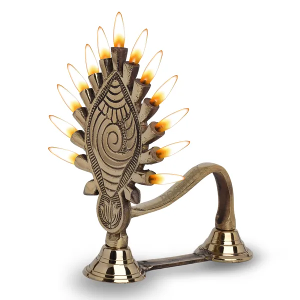 Gold_Brass_Exquisite_Conch_Designed_Shank_Diya