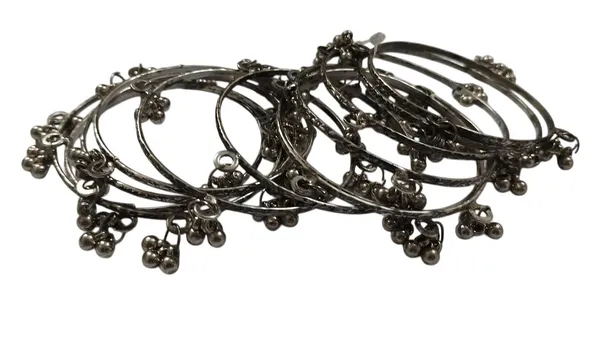 Valusha_Oxidized_Indian_bracelet_crafted_from_metals_&_sterling_silver