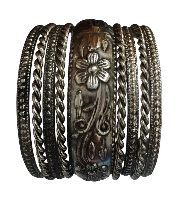 Valusha_Oxidized_Indian_bracelet_crafted_from_metals_&_sterling_silver