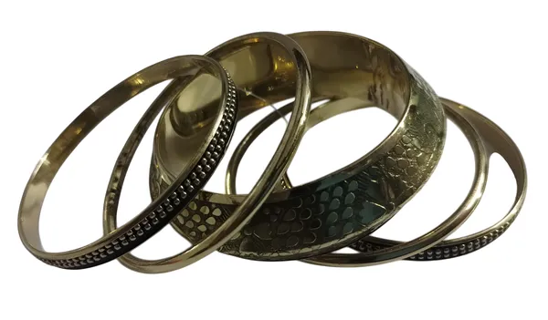 Valusha_Oxidized_Indian_bracelet_crafted_from_metals_&_sterling_silver