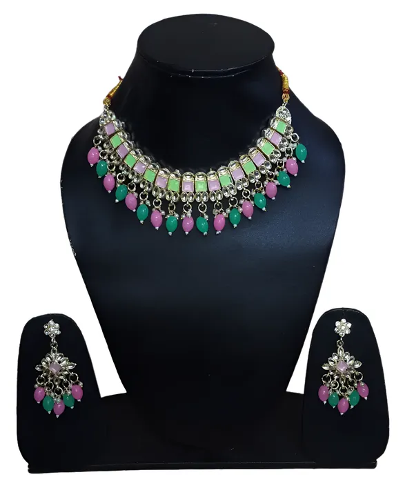 Valusha_Pearl_and_stone_beaded_Jewelry_set_for_Women