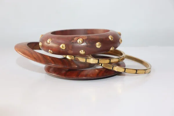 Valusha_wooden_Bracelet_for_Women_and_Girls