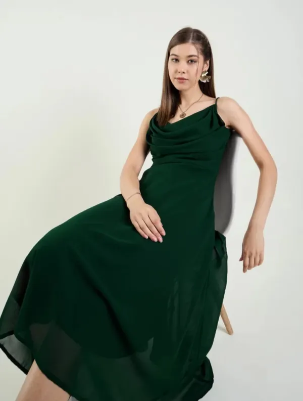 Green_Crepe_Premium_And_Elegant_Midi_Dress_For_Women