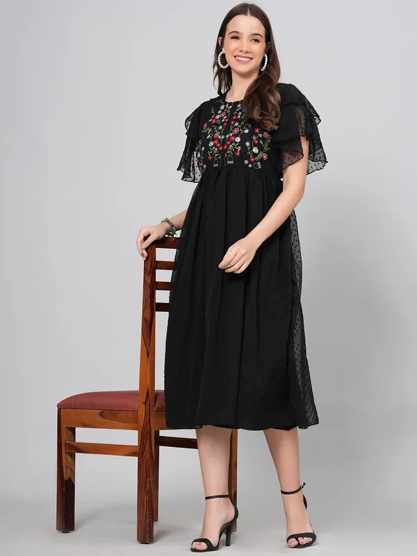 Black_Georgette_Premium_And_Elegant_Midi_Dress_For_Women