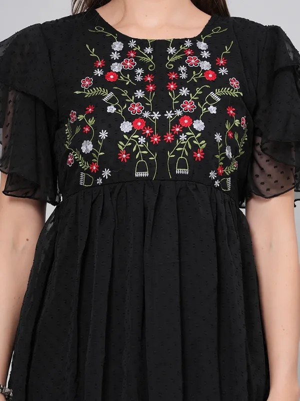 Black_Georgette_Premium_And_Elegant_Midi_Dress_For_Women