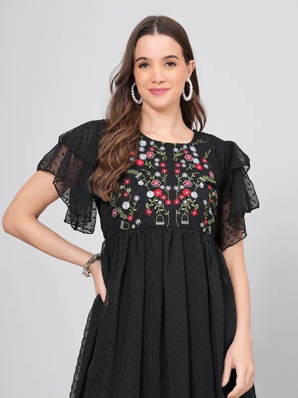 Black_Georgette_Premium_And_Elegant_Midi_Dress_For_Women
