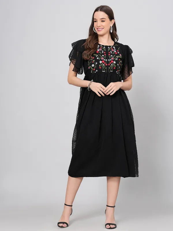 Black_Georgette_Premium_And_Elegant_Midi_Dress_For_Women